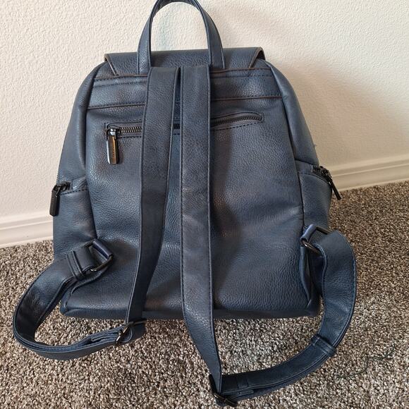 Gussaci vegan leather navy backpack purse - Picture 3 of 7